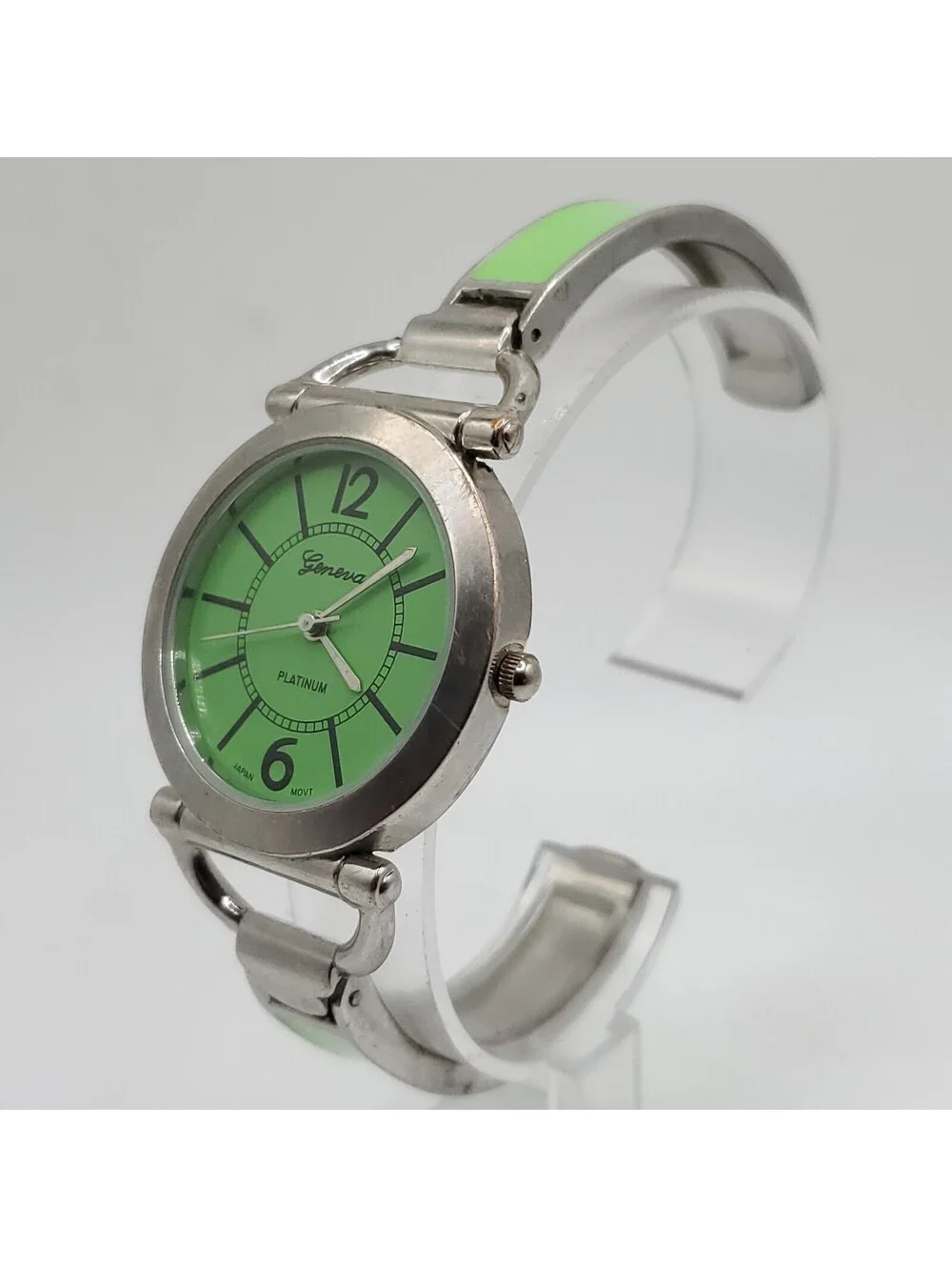 Geneva Platinum Womens Watch 34mm Green Silver Cuff Band New Battery